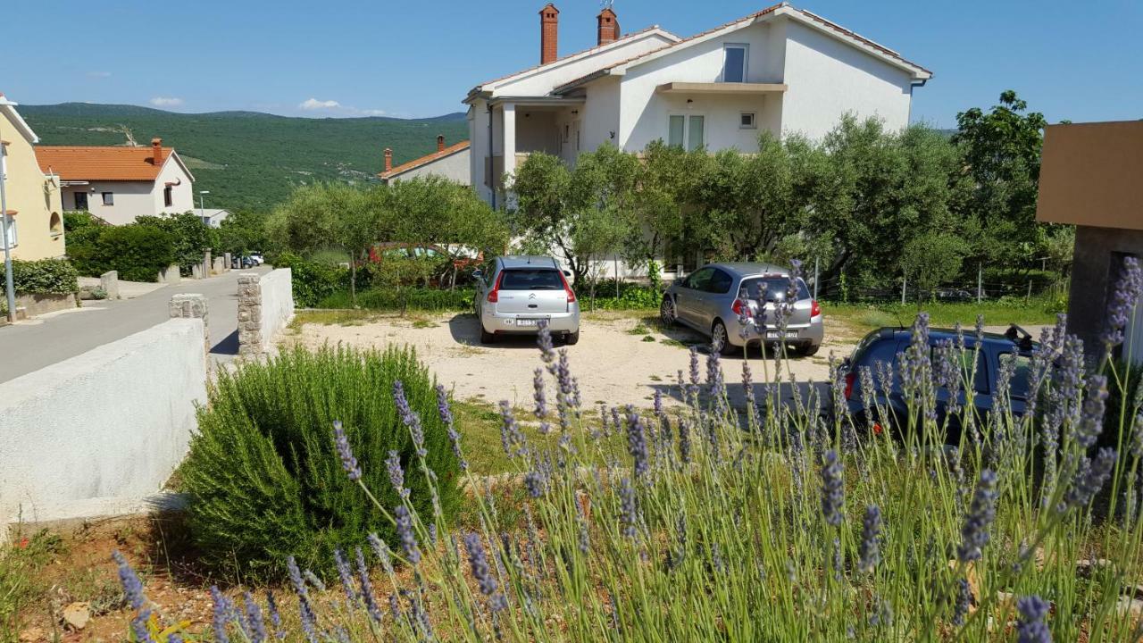 Apartments Sanjin Kornić Exterior foto
